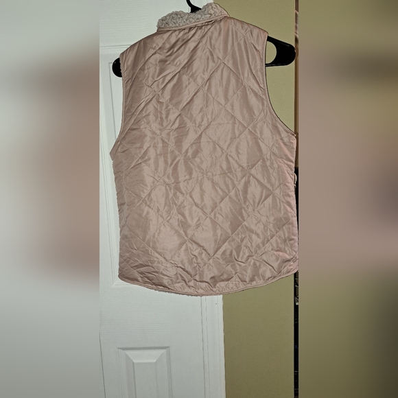 Thread and Supply women's reversible vest. - Picture 6 of 6